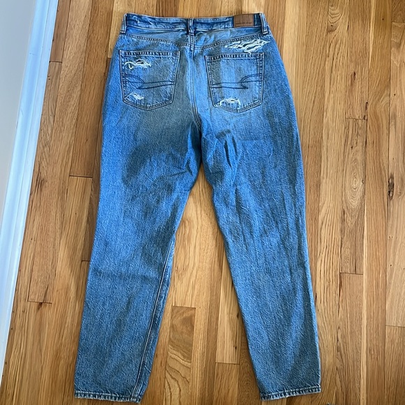 American Eagle Mom Jean - Picture 2 of 7